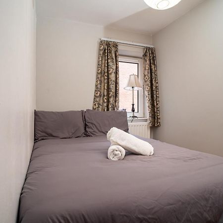 3 Bedroom Central Apartment In Belfast City Centre Kültér fotó