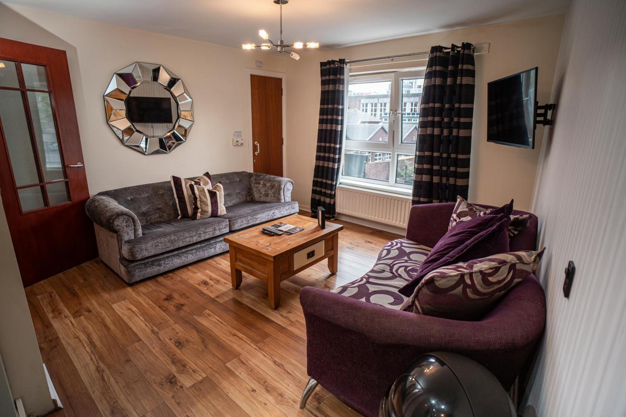 3 Bedroom Central Apartment In Belfast City Centre Kültér fotó